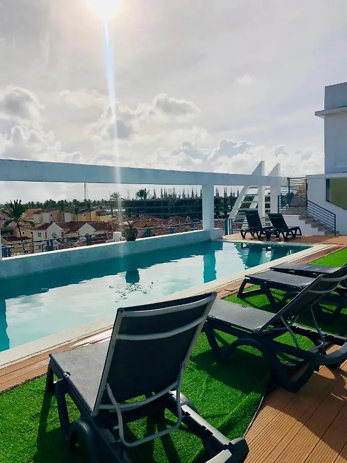 Hotel Ducassi Rooftop Pool Suites Los Corales Beach