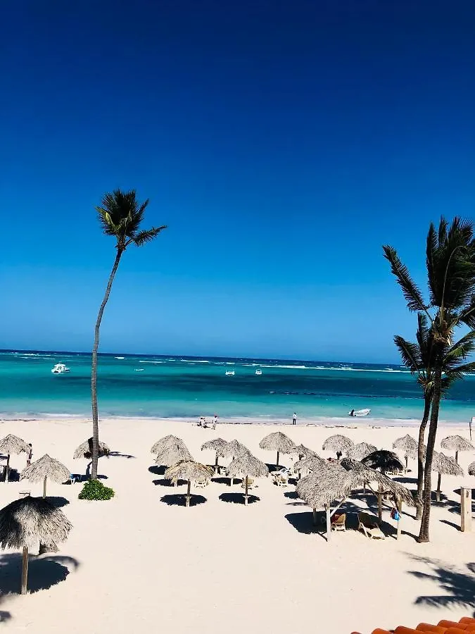Ducassi Rooftop Pool Suites Los Corales Beach